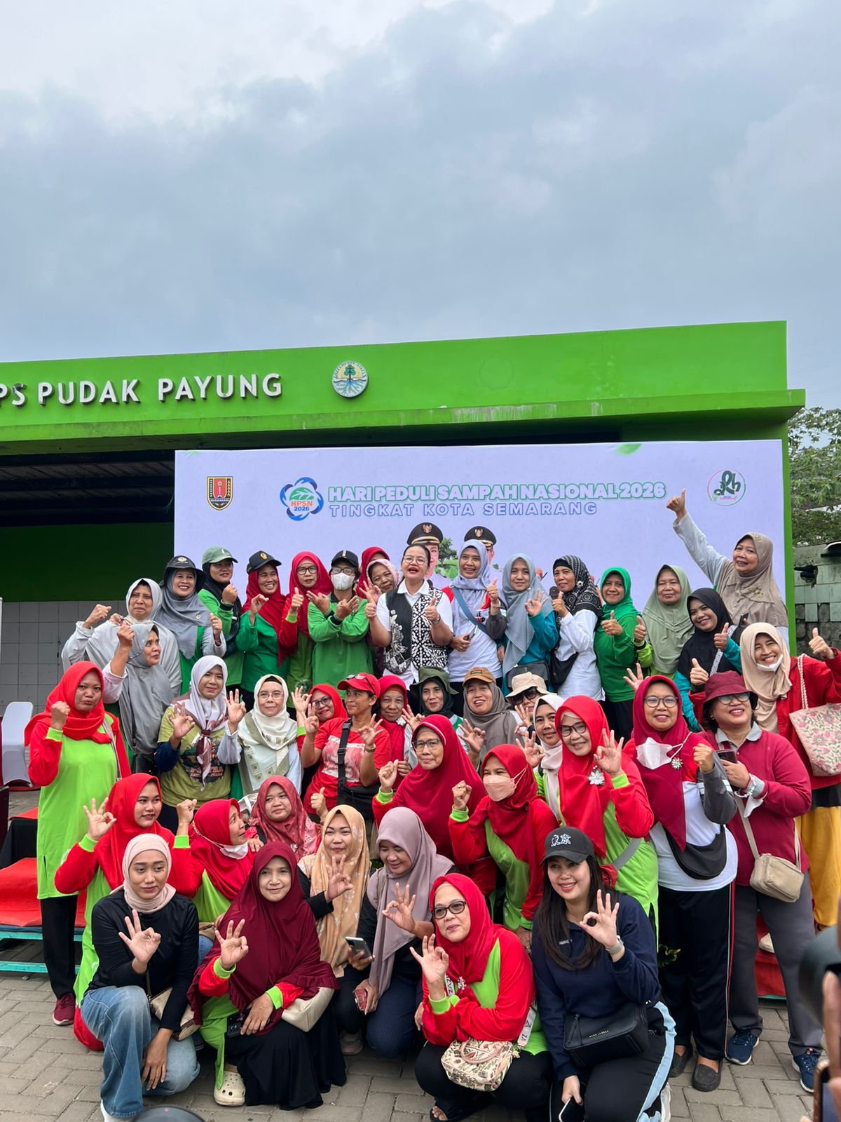 Aksi Bersih Bersih Sungai Dalam Rangka Memperingati HPSN